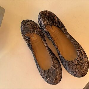 Valentino Black and Cream Lace Flats